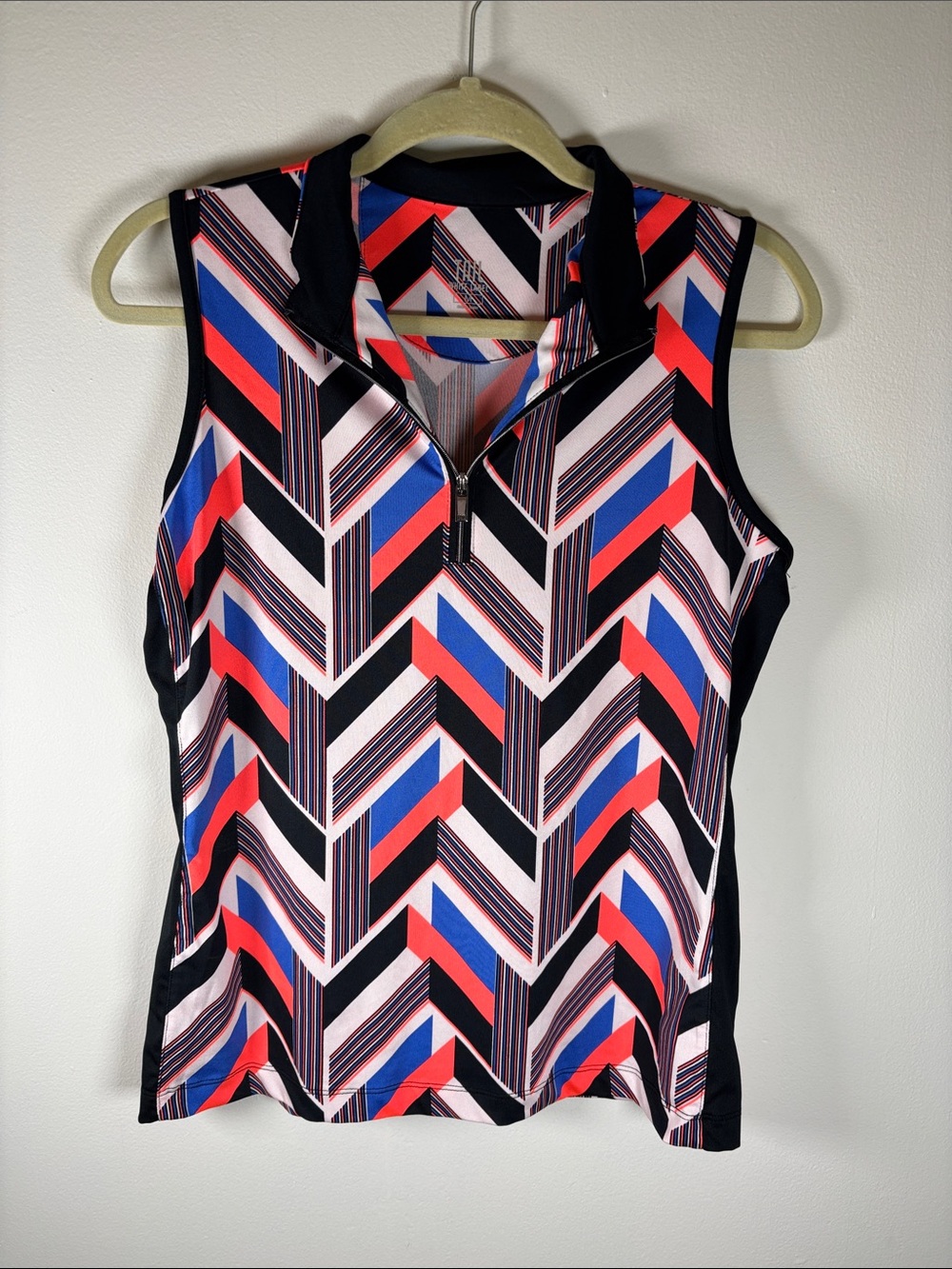 Tail Women’s Golf Top Geometric Chevron Sleeveless Quarter Zip Size M